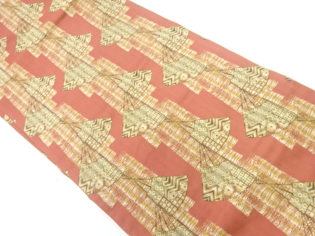 扇に古典柄織出し名古屋帯